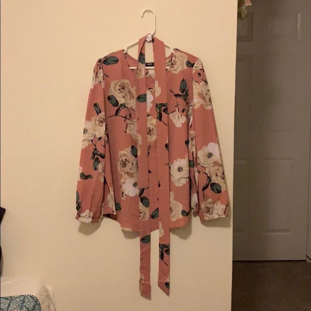 Floral blouse with waist tie